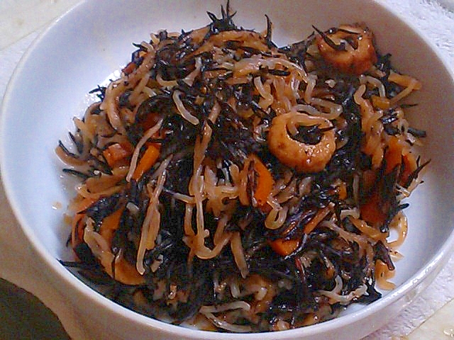 鉄分豊富でヘルシー ひじきと切り干し大根の煮物 レシピ 作り方 By かっぺ4217 楽天レシピ