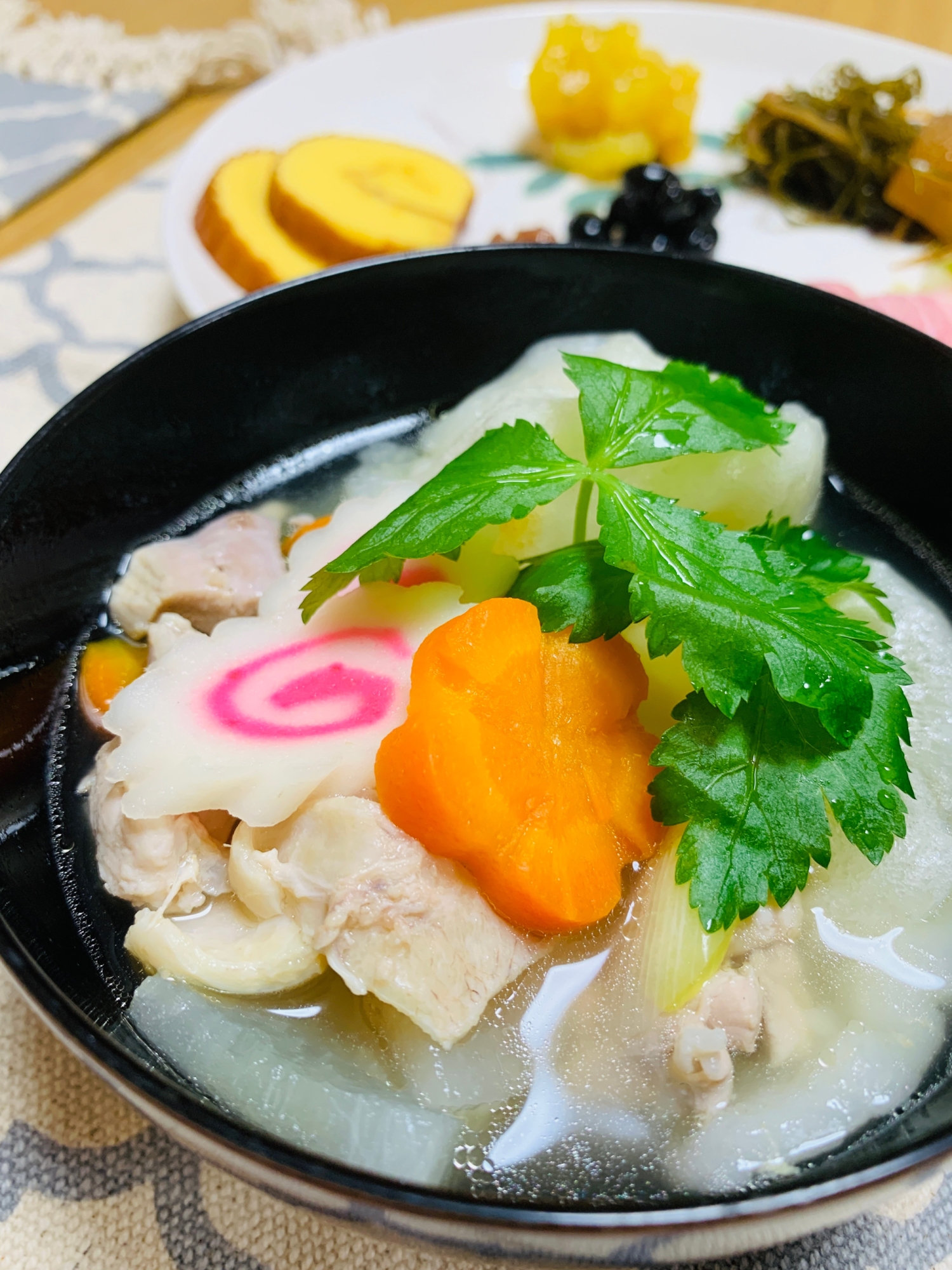 汁が美味しい!鶏ガラスープのお雑煮