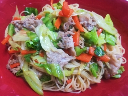 しめじとキャベツの塩やきそば〜市販の3食焼きそばで