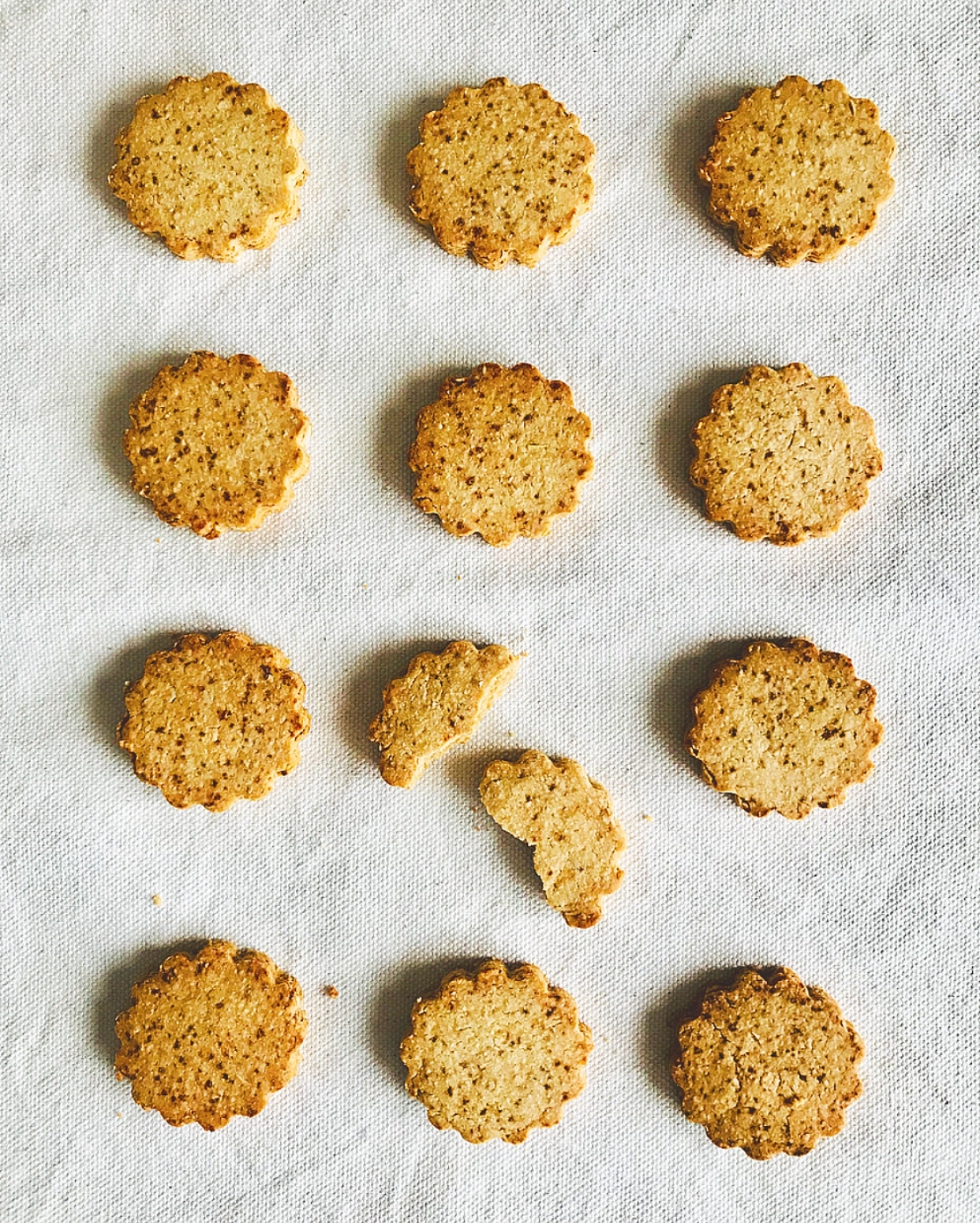 Oats & coconut cookies