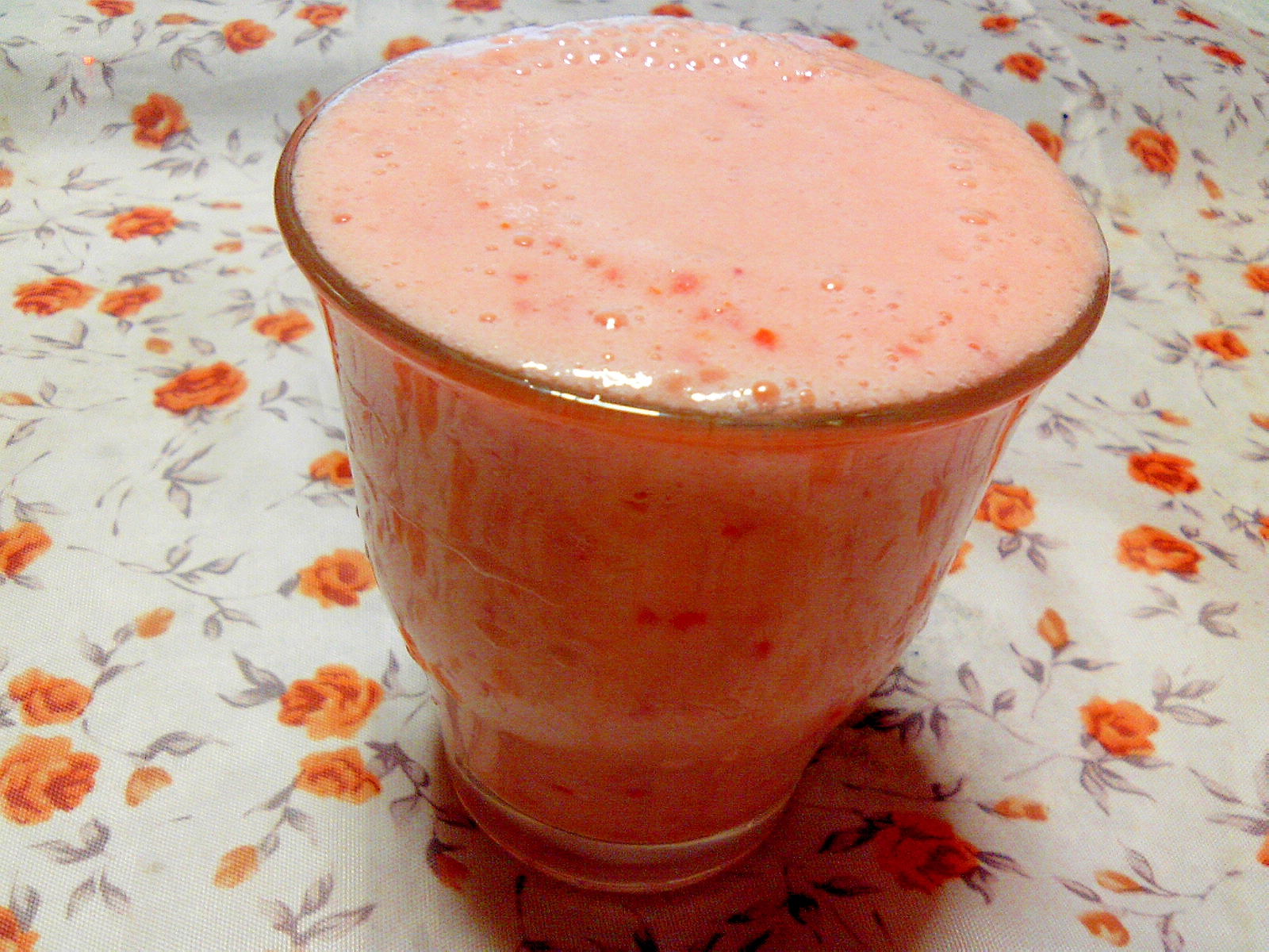 桃とトマトの豆乳ヨーグルトジュース