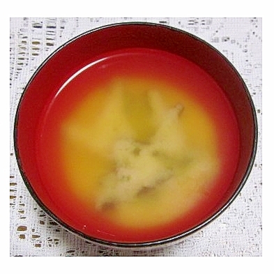 わらびの味噌汁（鰹だし）