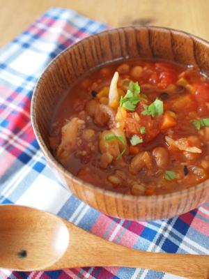 福豆と雑穀のトマトスープ