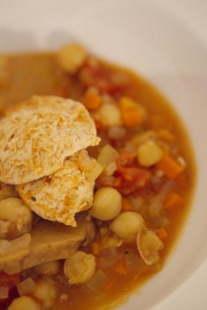 器に盛られたトマト煮込み