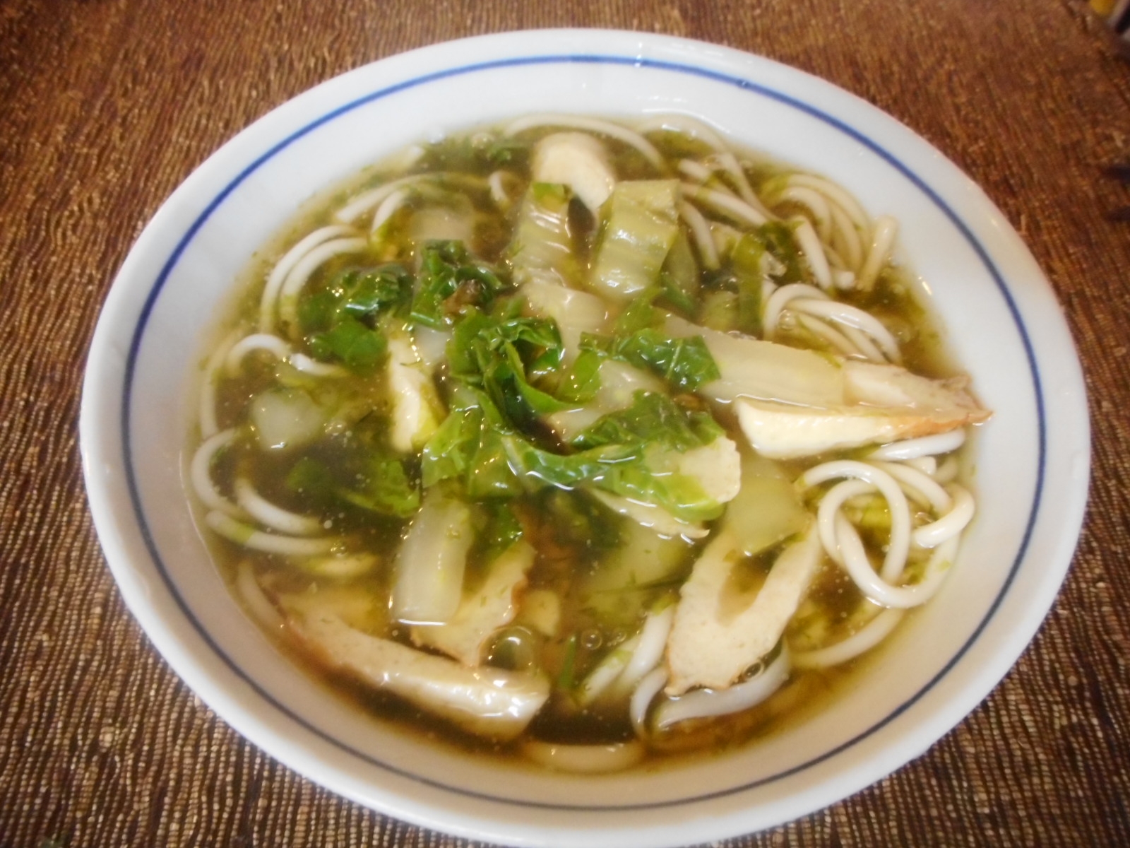 白菜とちくわの生海苔うどん