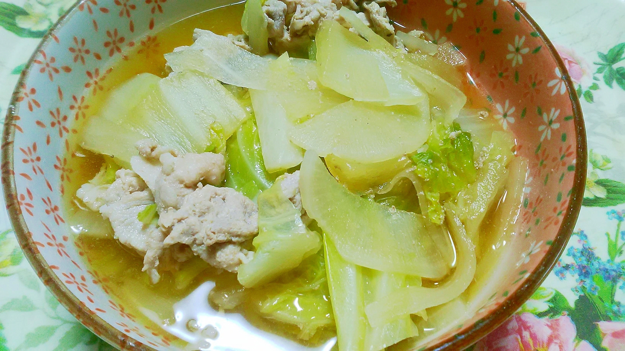 豚こまと大根、キャベツ白菜の煮物