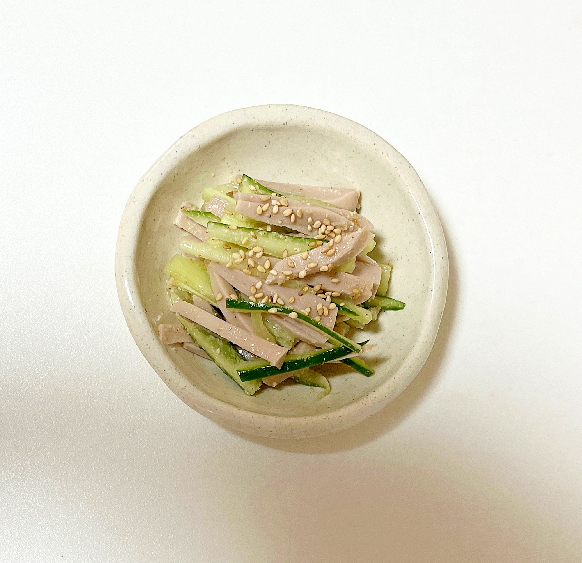 きゅうりと魚肉ソーセージの和風サラダ