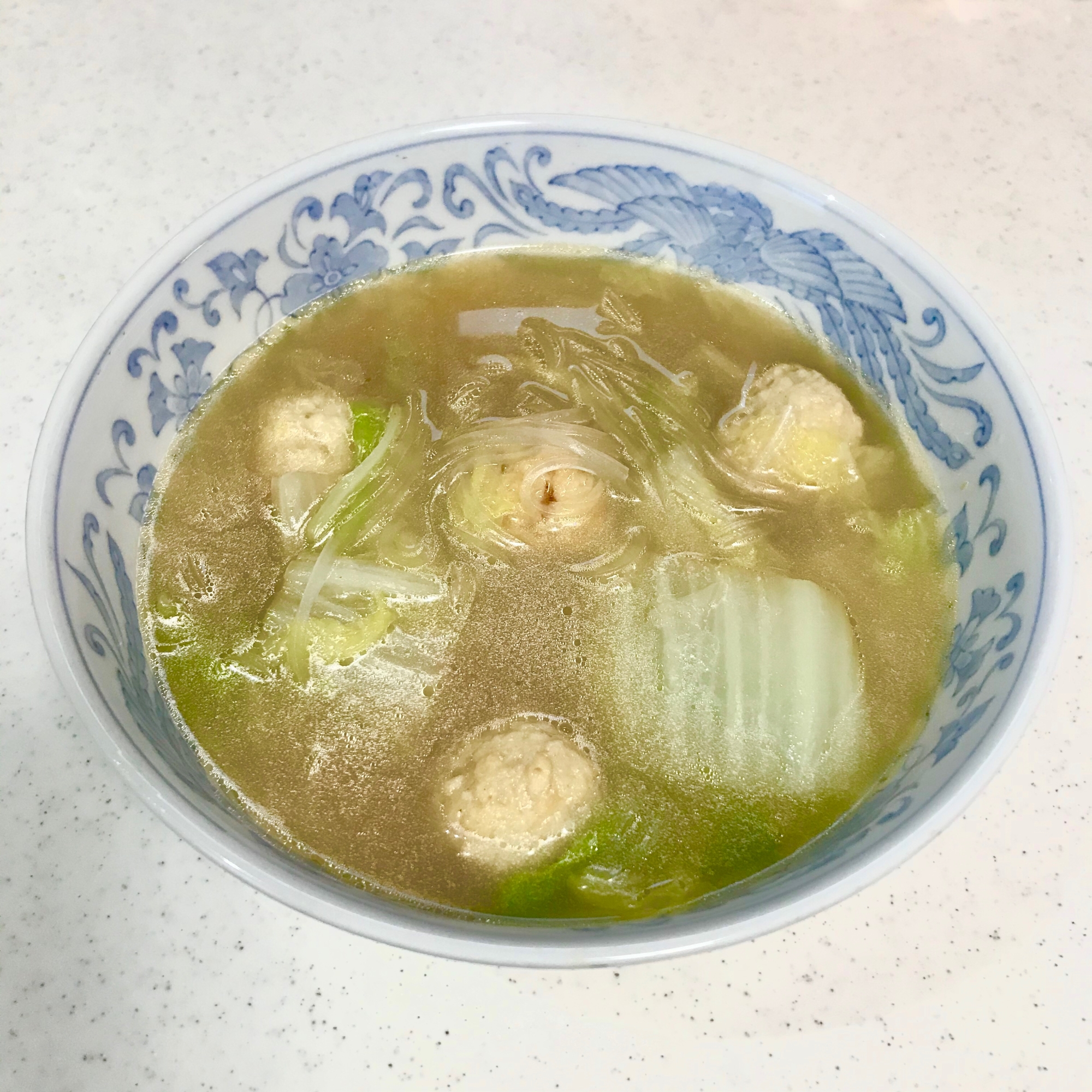 鶏団子と白菜のスープ・マロニー入り