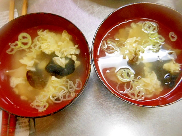 きくらげと搾菜のふんわり卵スープ