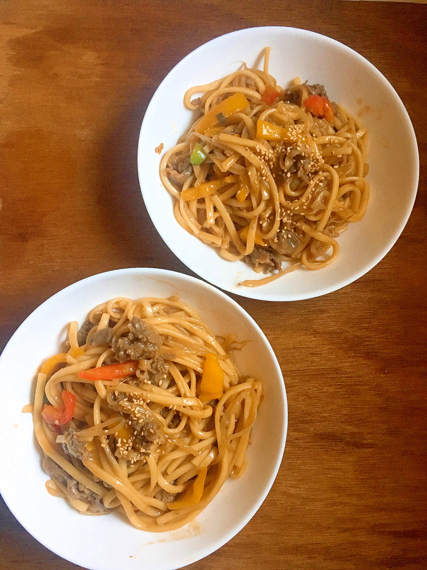 夏休みのお昼 実はもやしたっぷりプルコギ焼きうどん