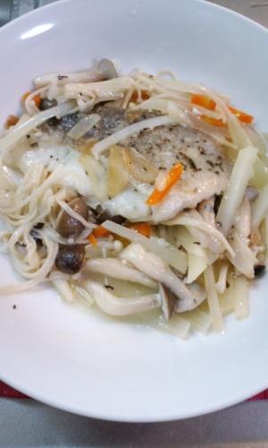 秋にピッタリ!鱈ときのこのガーリックオイル蒸し