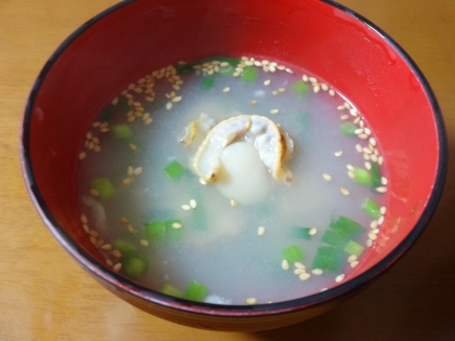 小口ネギを使用しました…
すりおろした長芋で、とろ～っとしたスープになり温まりますね！
ホタテの旨みで、とっても美味しかったです♪