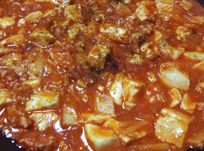 ヒーヒー言いながら食べて！四川風黒麻婆豆腐