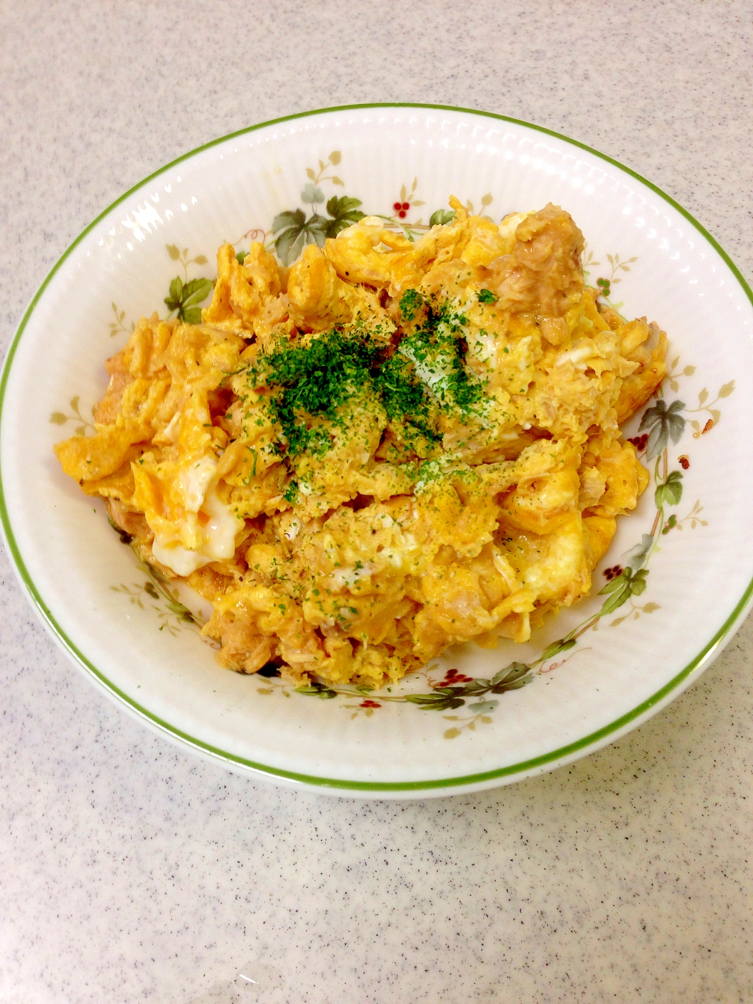 鮭缶入り 炒り卵