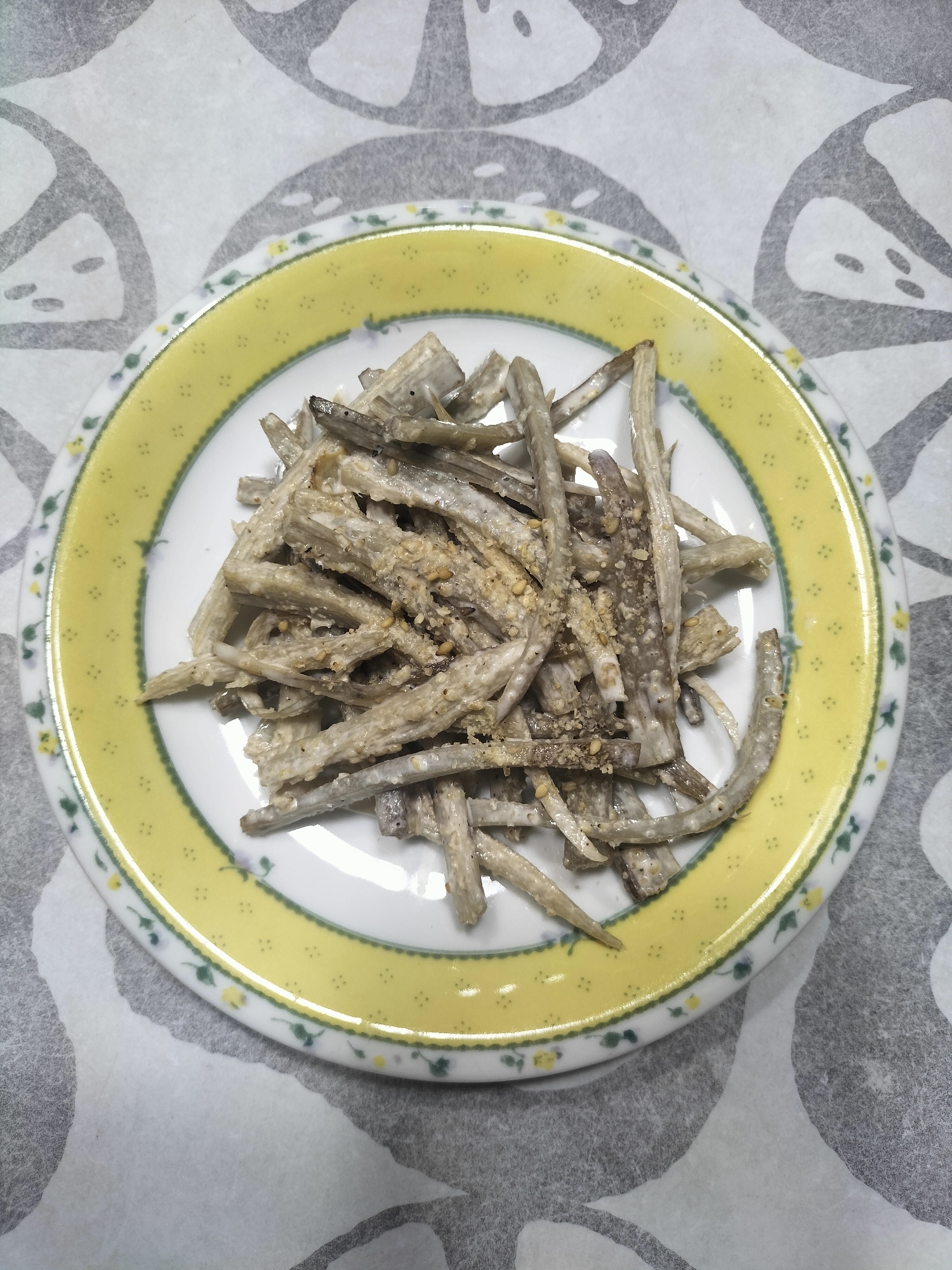 マヨ梅昆布茶の牛蒡サラダ