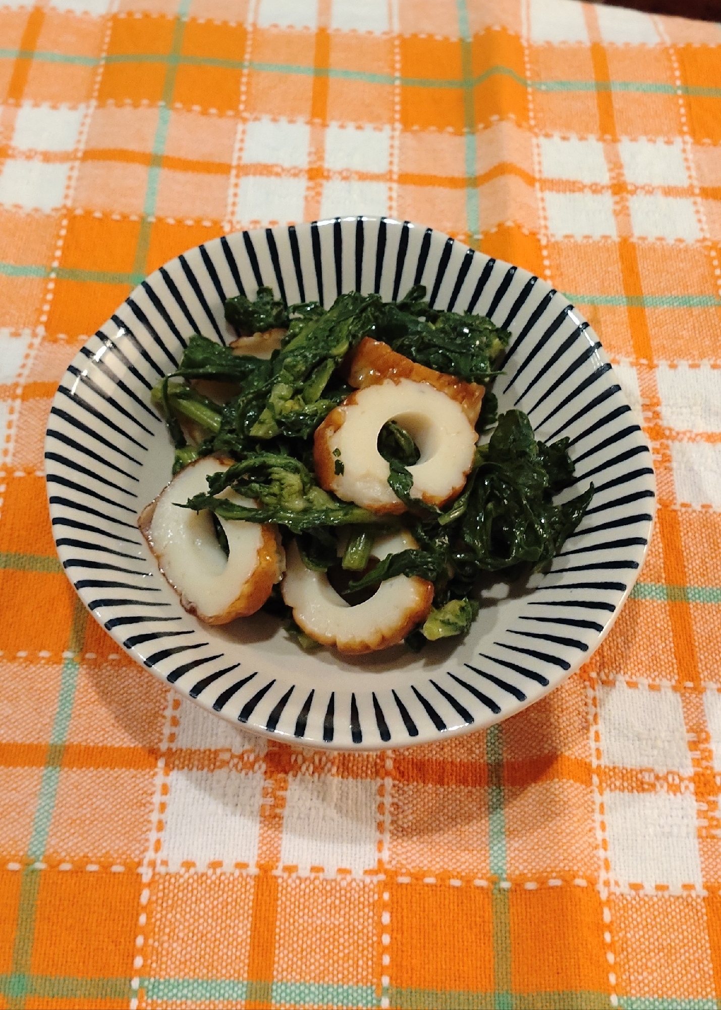 あとひと品に‪♡春菊とちくわの和え物