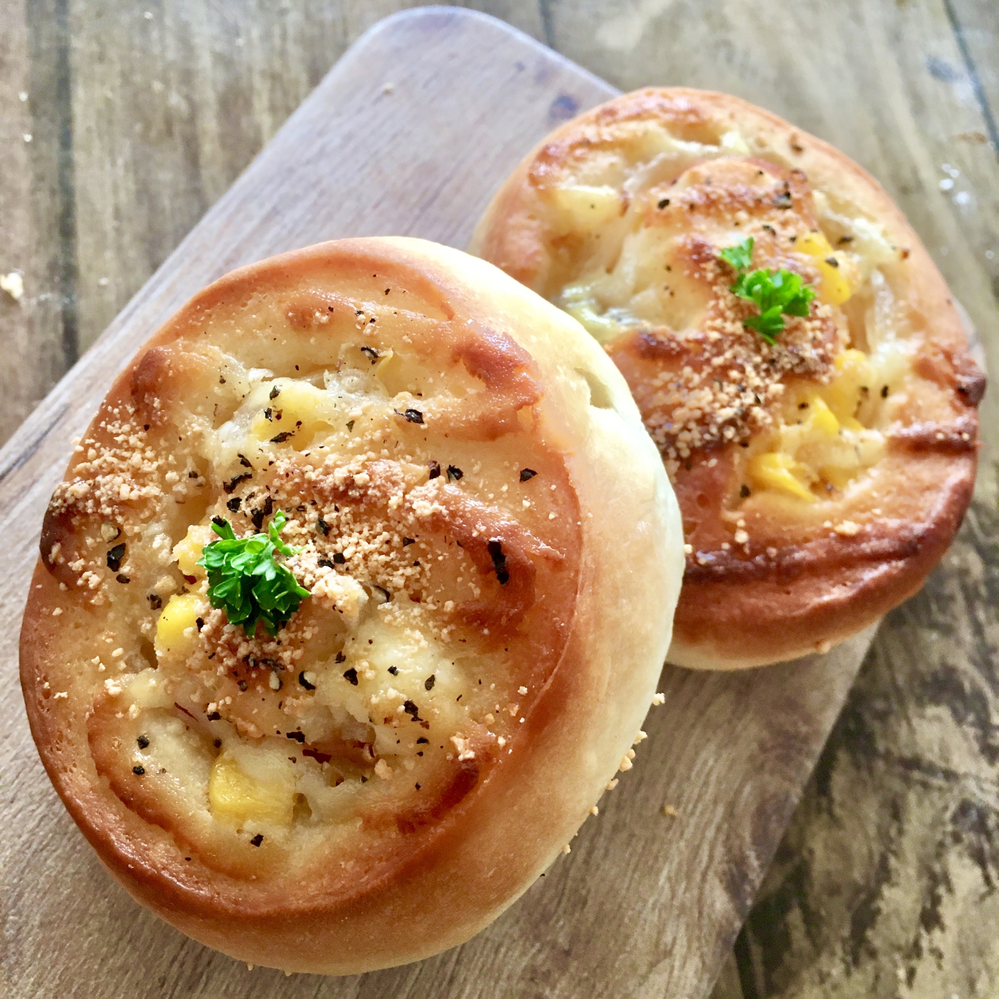 具材たっぷり オニオンベーコンぐるぐるコーン パン レシピ 作り方 By Hirokorian 楽天レシピ