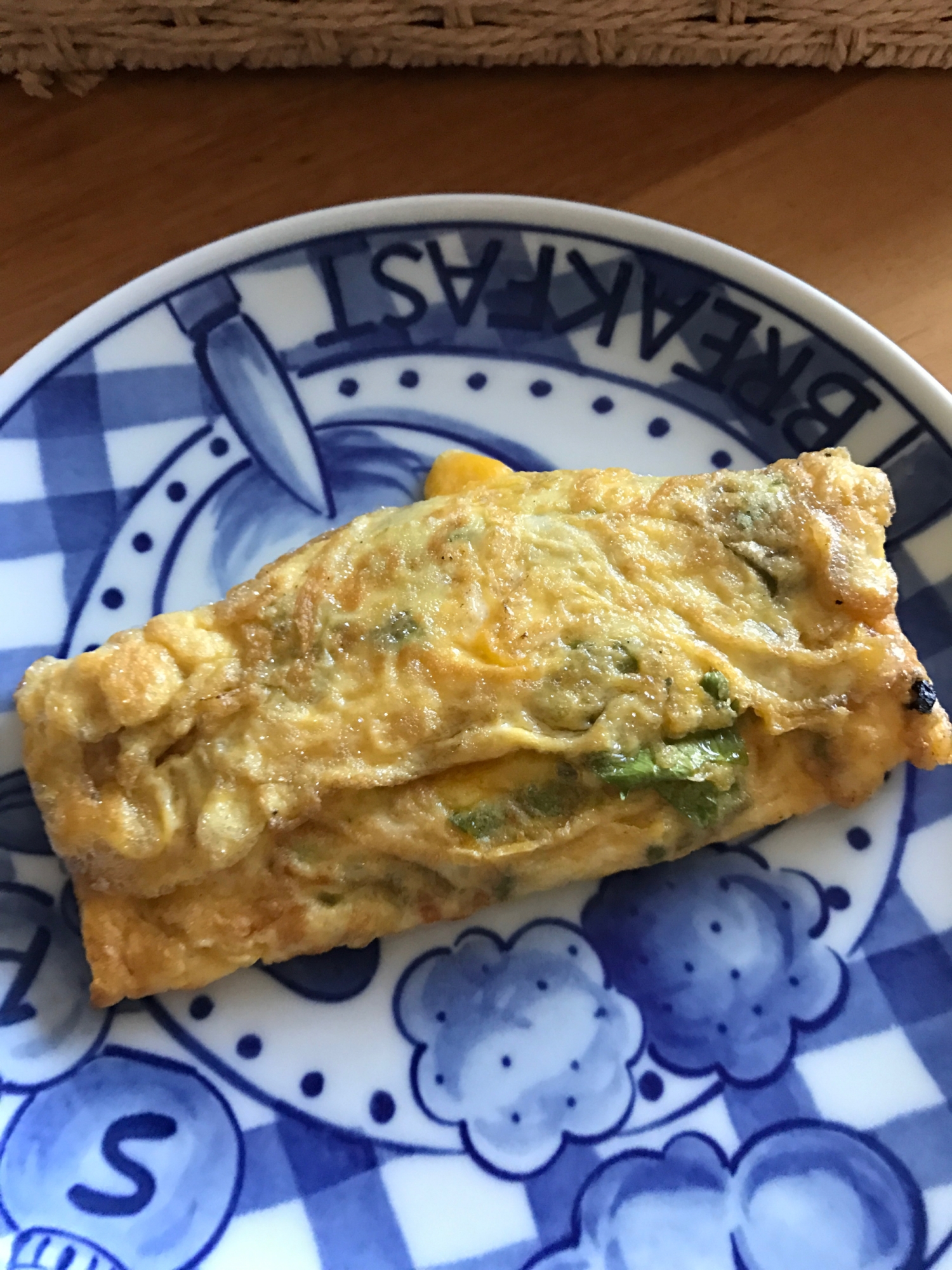 セロリの葉とチーズの卵焼き