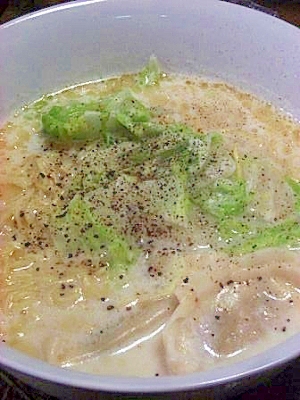 マルちゃん正麺で作る　白菜のミルク豚骨ラーメン
