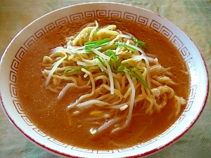 食感が楽しい♪豆もやし入りラーメン