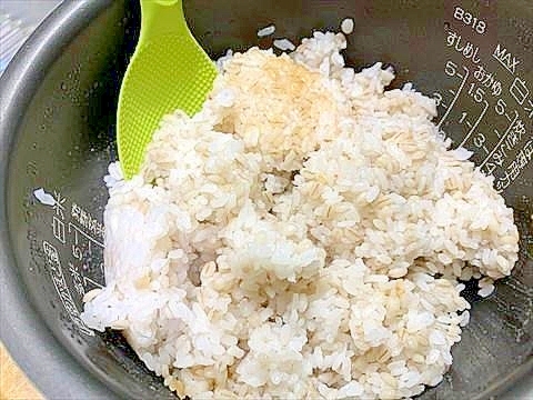 もっと簡単もっとおいしく炊けたよ３割もち麦ごはん！