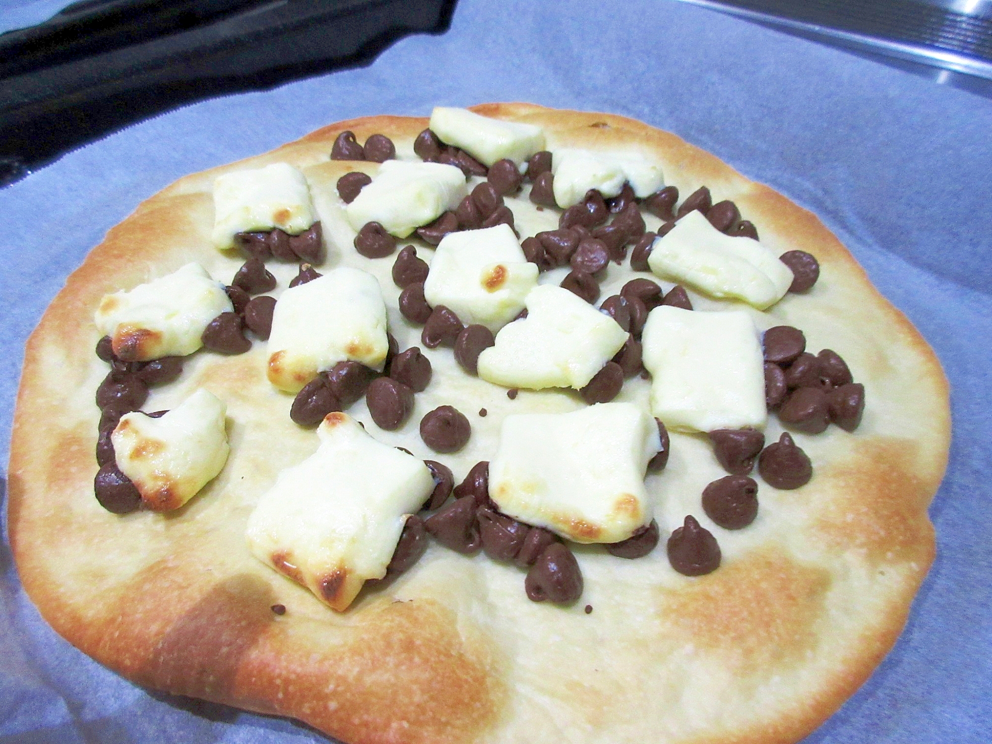 チョコレートとクリームチーズのピザ