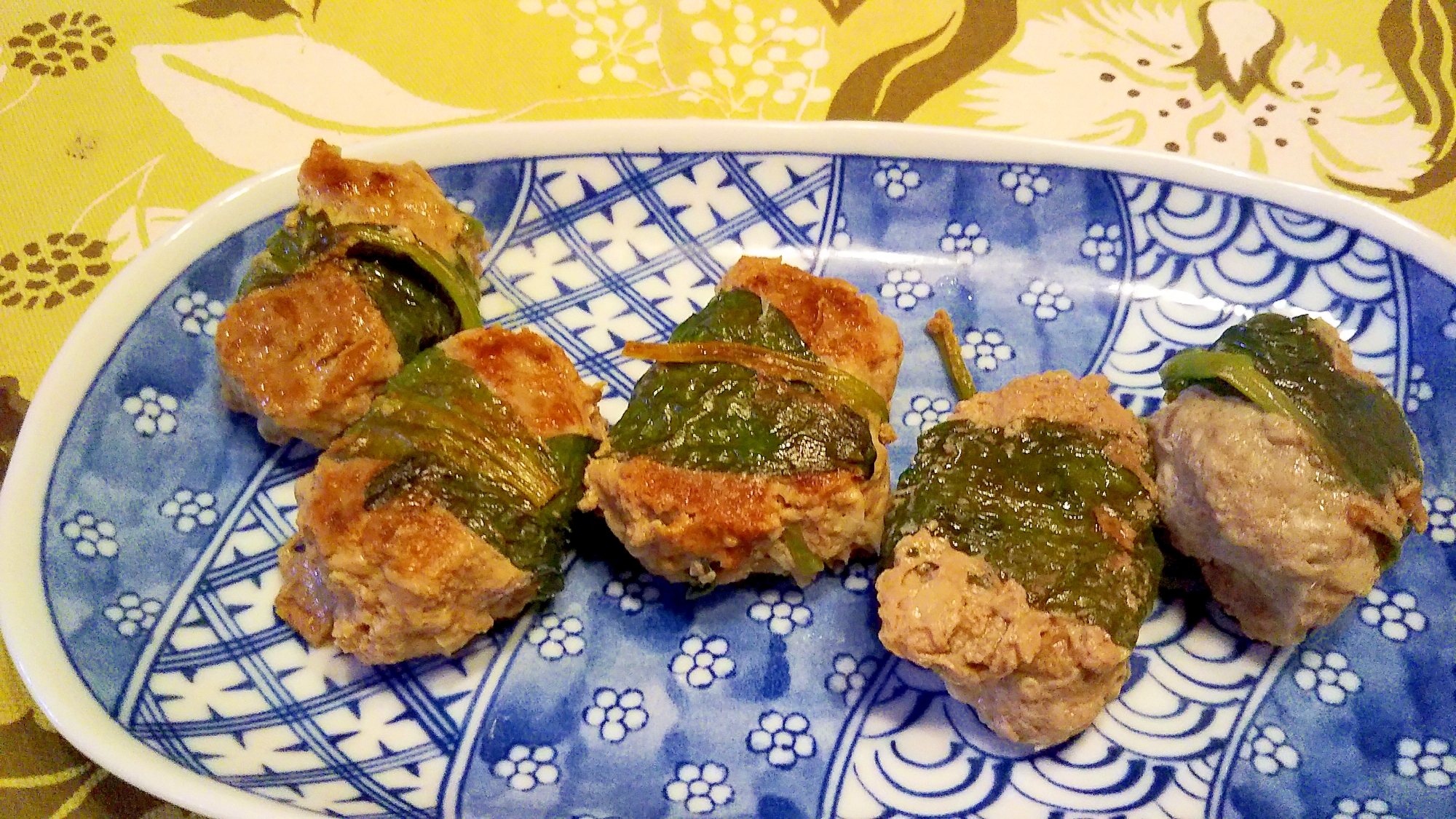 行者ﾆﾝﾆｸ・舞茸・挽肉でつくね風