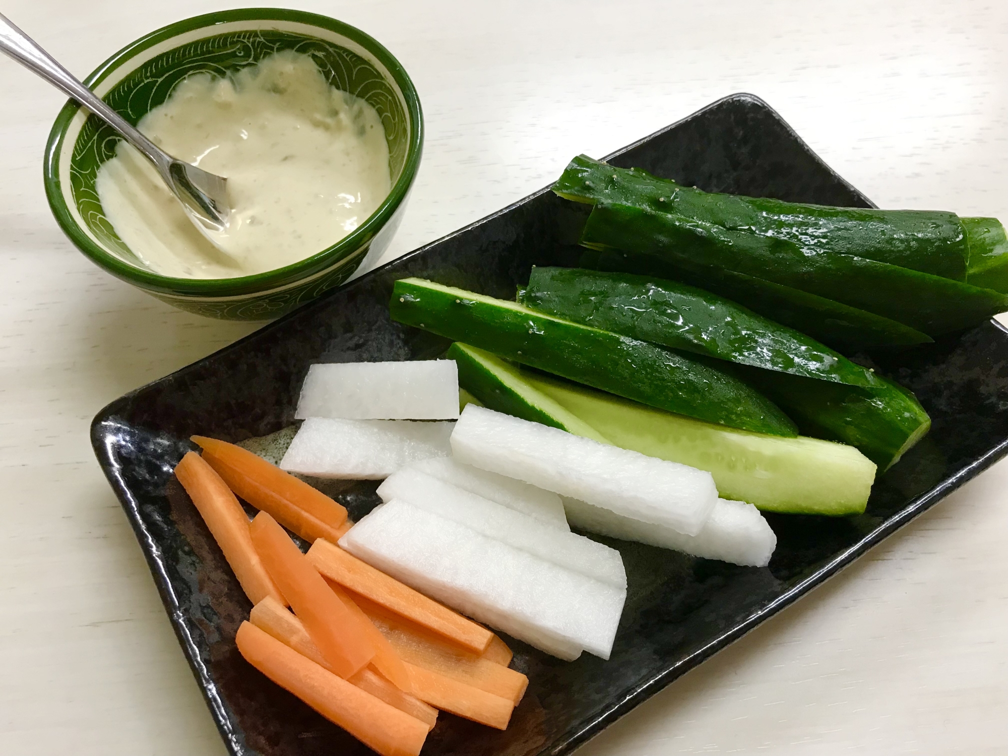 ヘルシーなおつまみ♪3色野菜スティック