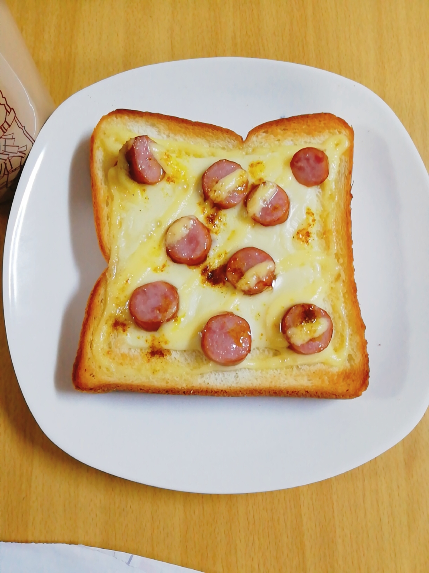 朝食♡食パンでウインナーのチーズトースト