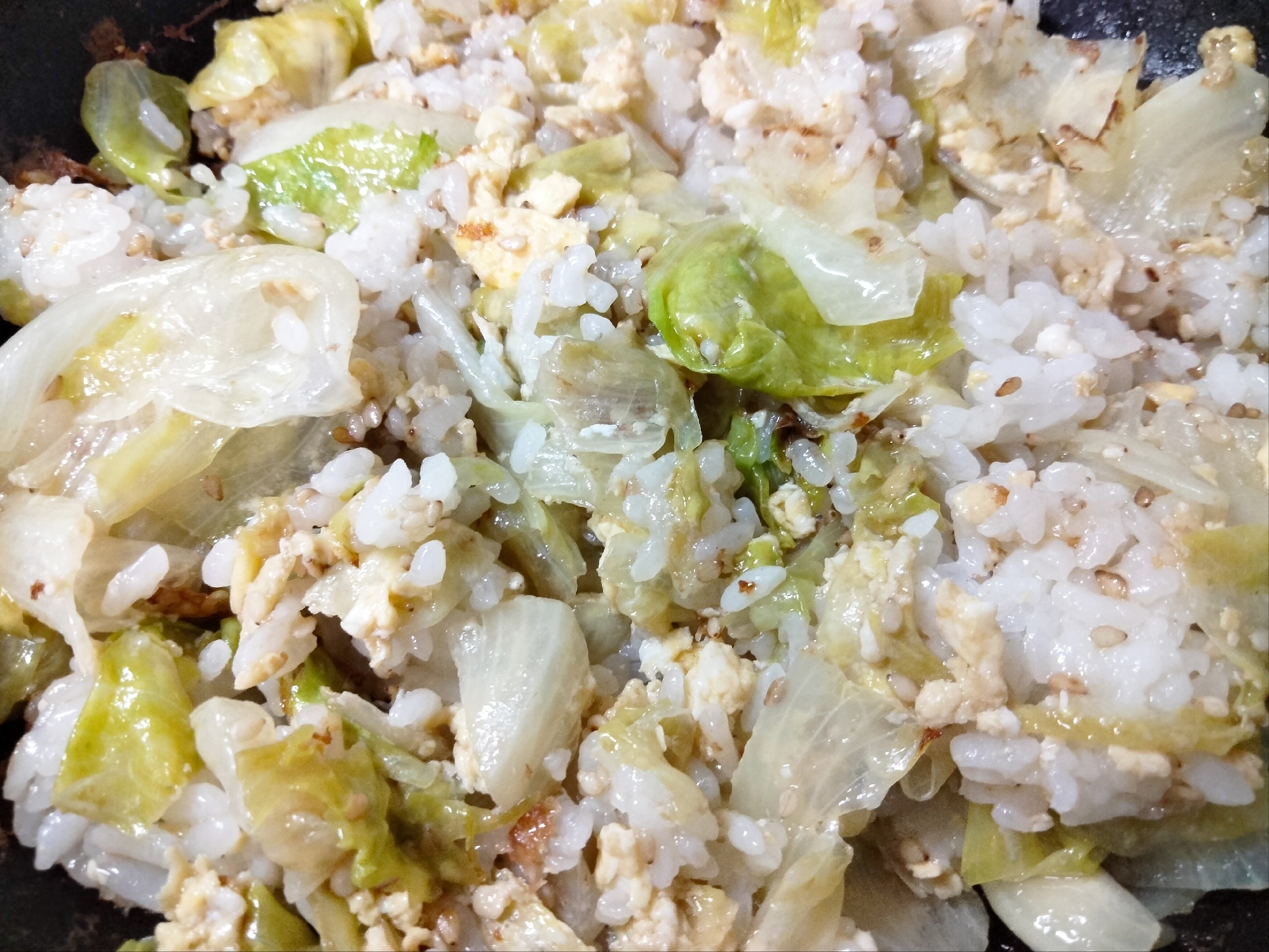 レタス 卵 ごまのほんだしご飯炒め
