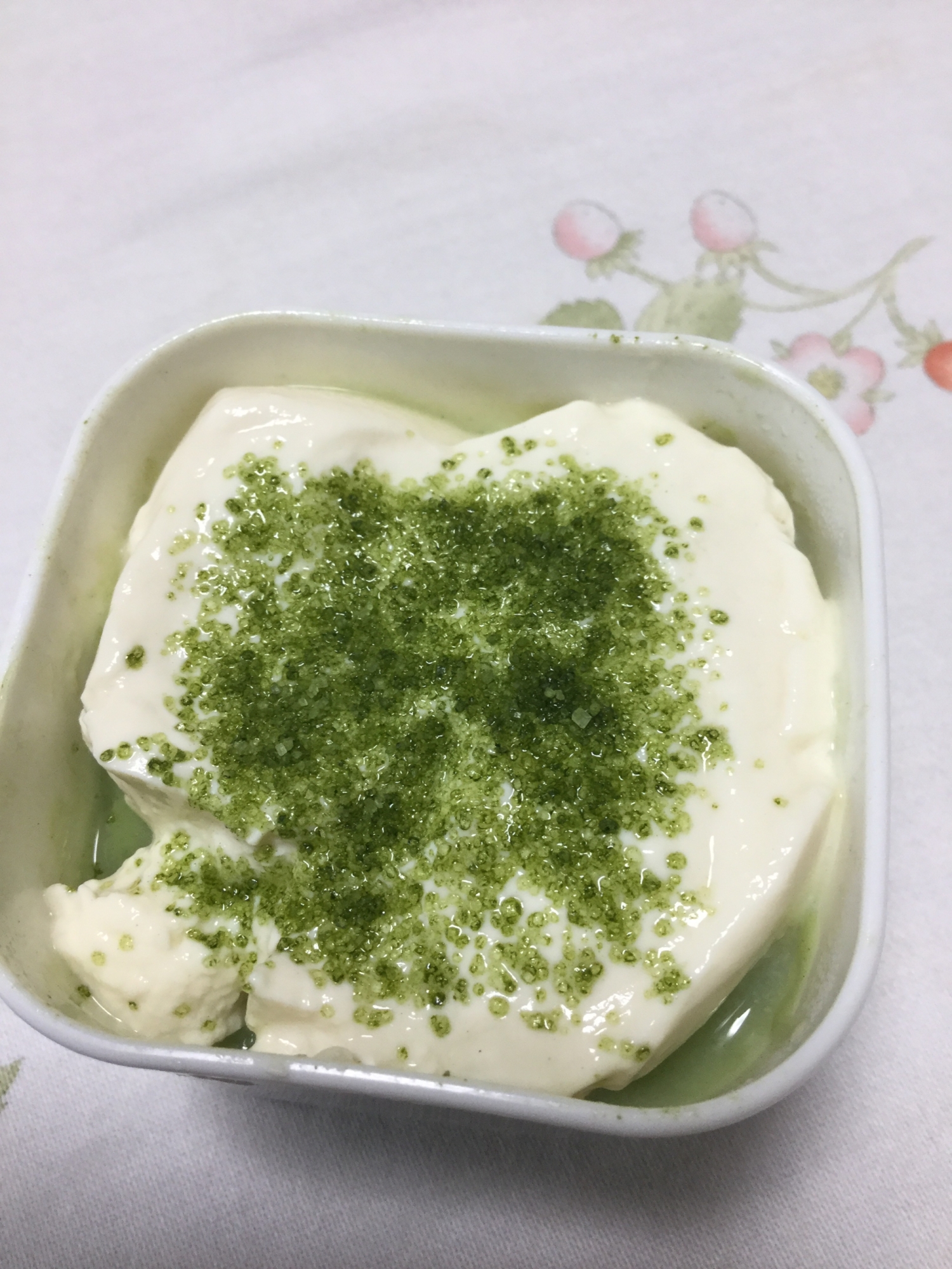 グリーンティのわらび餅と豆乳ヨーグルト