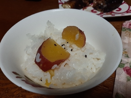 薩摩芋の美味しい季節が来ましたね～❤️シルクスイーツという種類なので少し白っぽいけどホクホク甘くて美味しかったです❤️ご馳走様でした(⌒0⌒)／~~