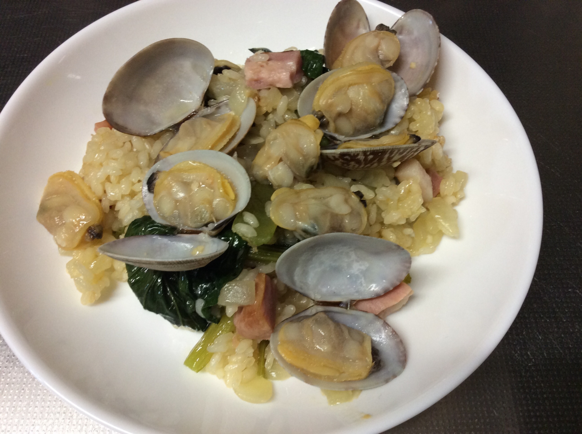 あさりの酒蒸しパエリア