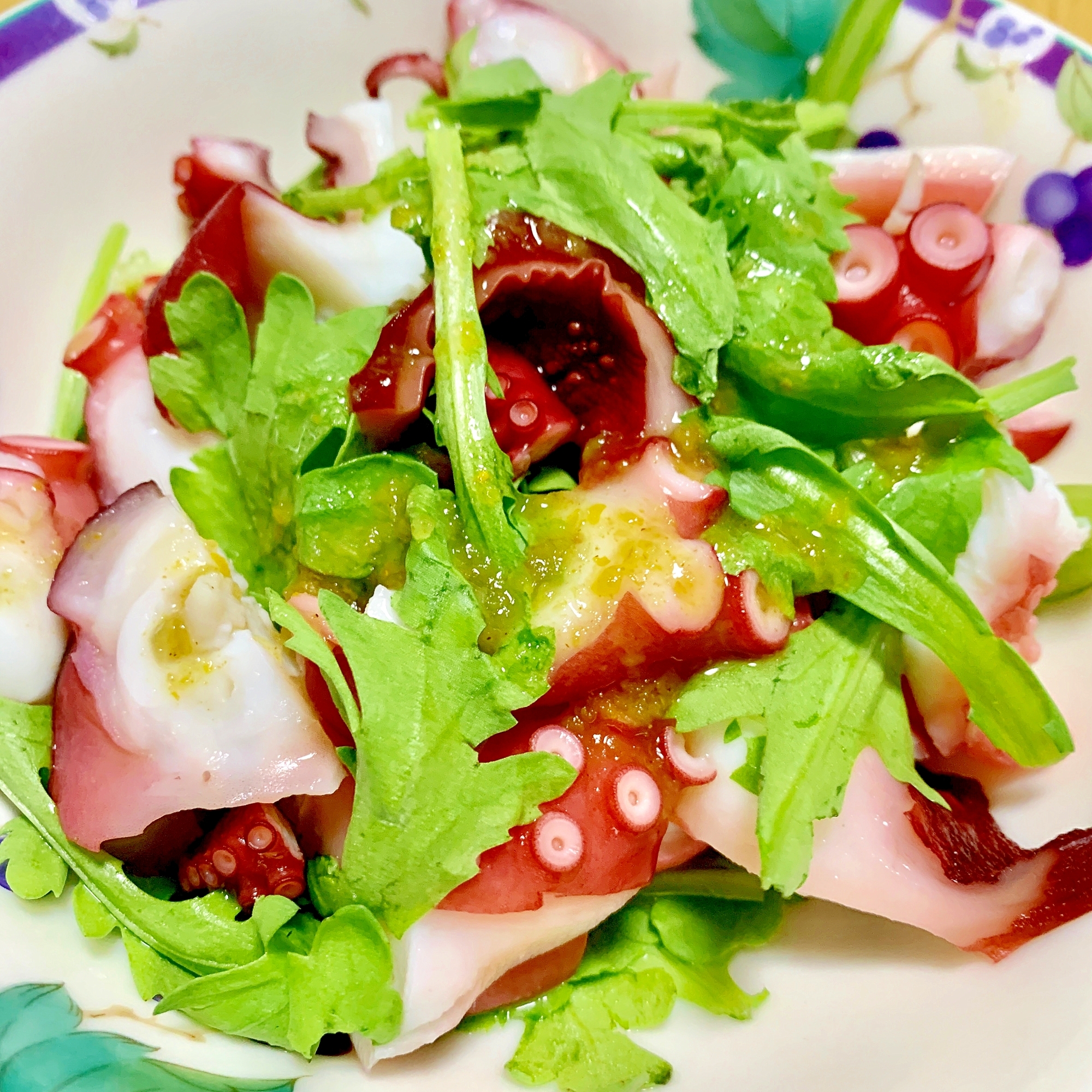 タコと春菊のサラダ☆透明醤油&柚子胡椒