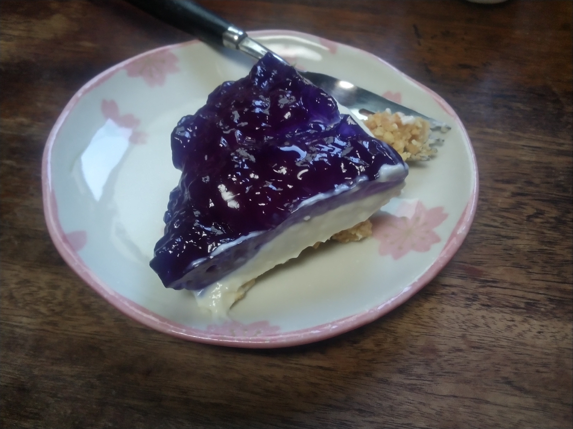 バタフライピーティーゼリーとレアチーズケーキ