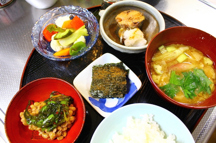 茄子と茗荷と大葉の味噌汁