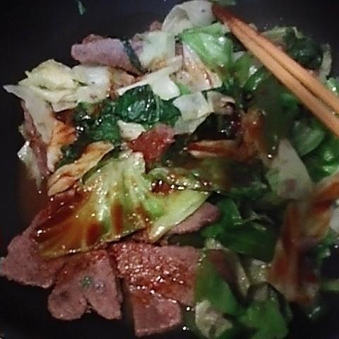 牛モモ肉と残り野菜のコチュジャン炒め