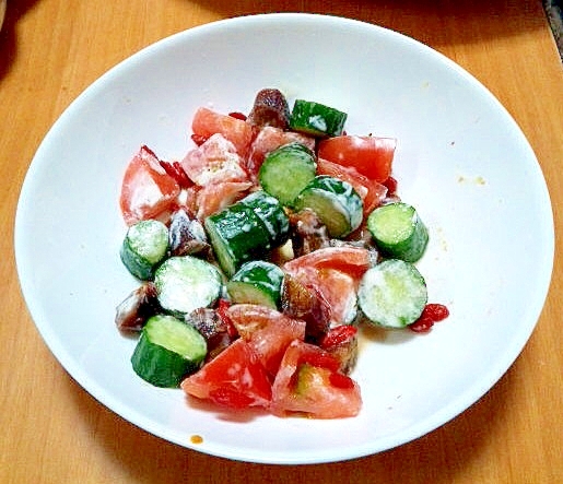 干し柿と野菜のサラダ