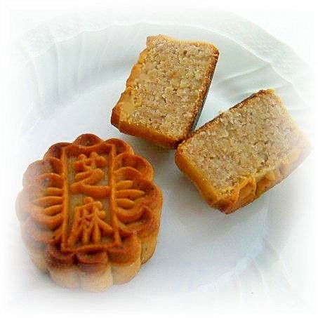 白ごま餡入り♪芝麻月餅