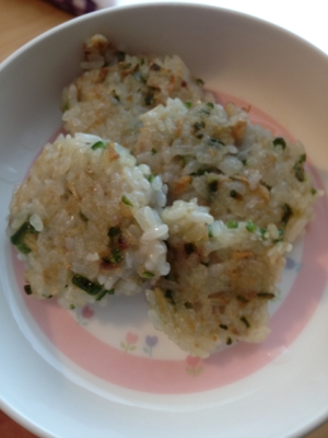 ご飯で手づかみお焼き 1歳児 レシピ 作り方 By Sakotako 楽天レシピ ご飯で手づかみお焼き 1歳児 レシピ 作り方 By Sakotako 楽天レシピ