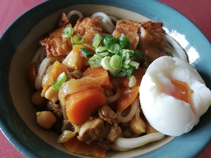 残りカレーの肉が少ないので、美味しいイカ天と半熟卵を載せて作りました。美味しかったです。
ありがとうございます。