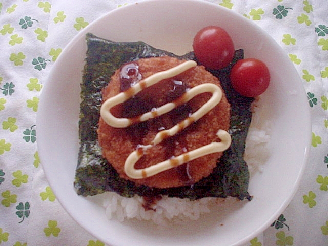 チーズ入り男爵コロッケで酢飯海苔どんぶり～☆