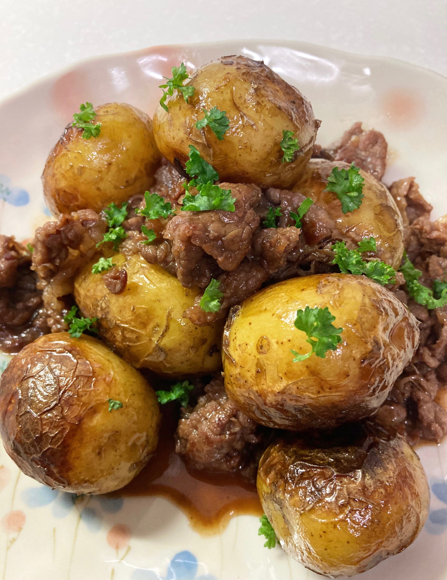 ホクホク甘々♡新じゃがと牛こま肉の蜂蜜煮込み