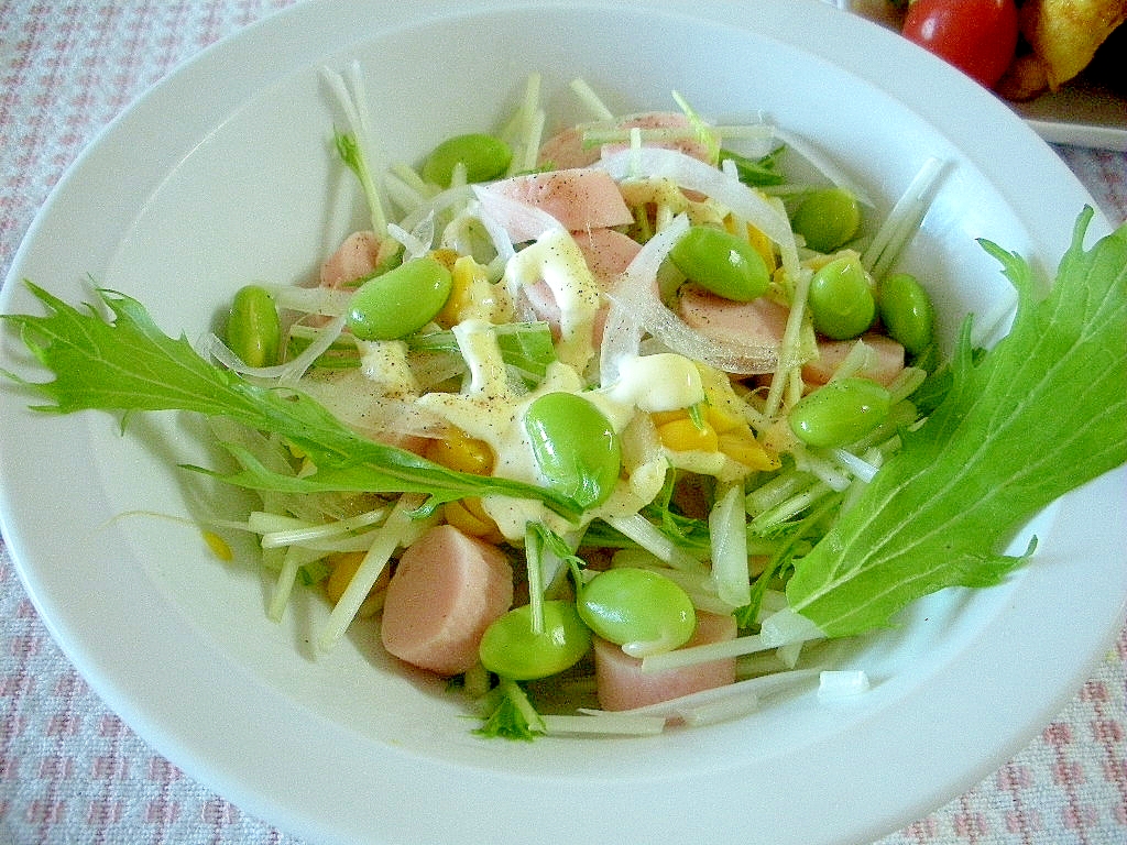 ☆水菜と枝豆とコーンの魚肉ソーセージサラダ☆
