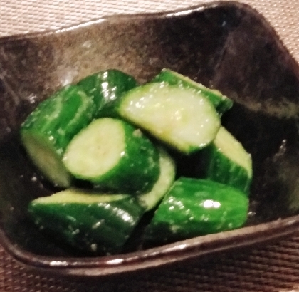 1分で！うまうま胡麻キュウリ