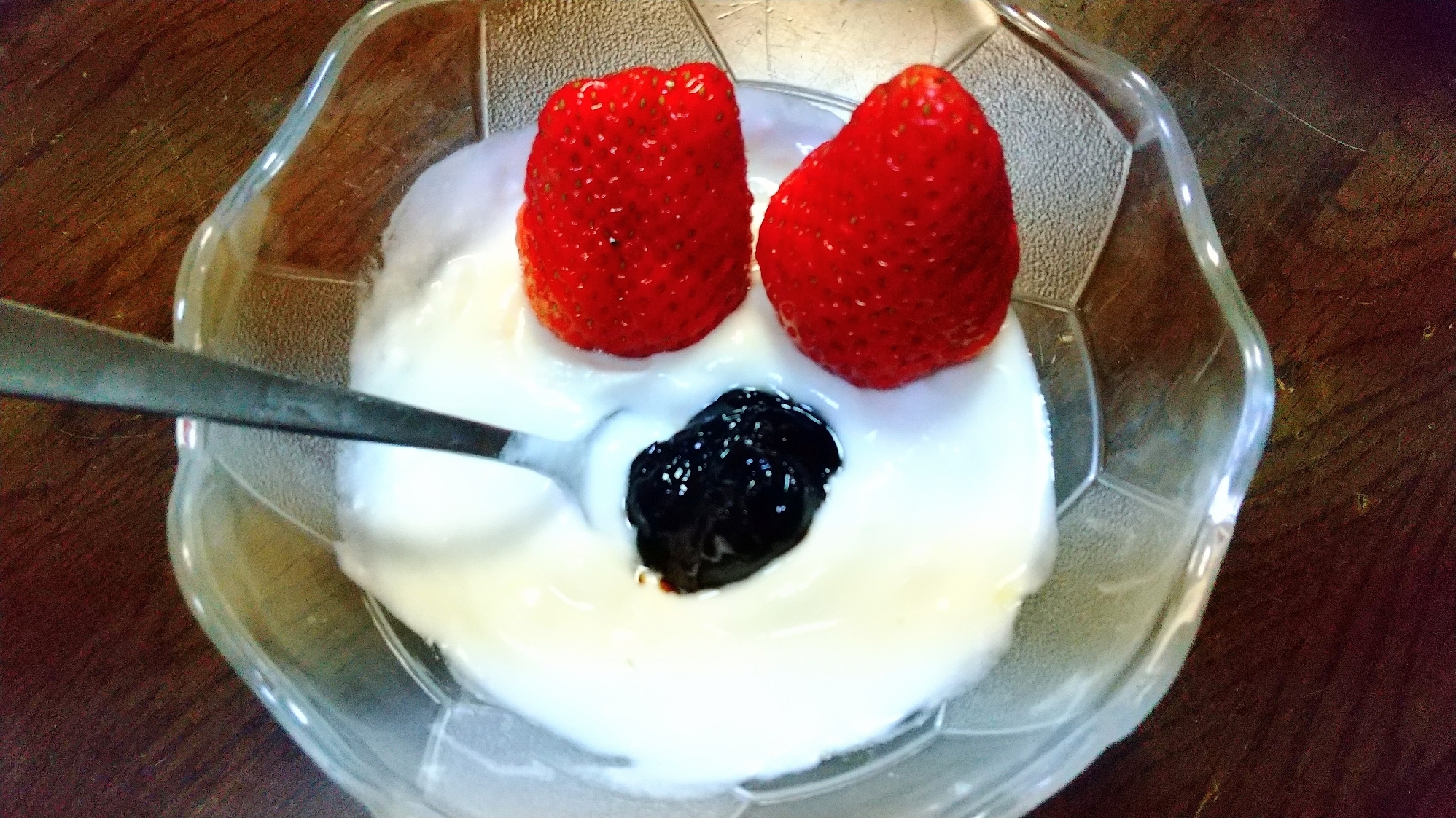 ✿いちごプルーンカルピスヨーグルト✿