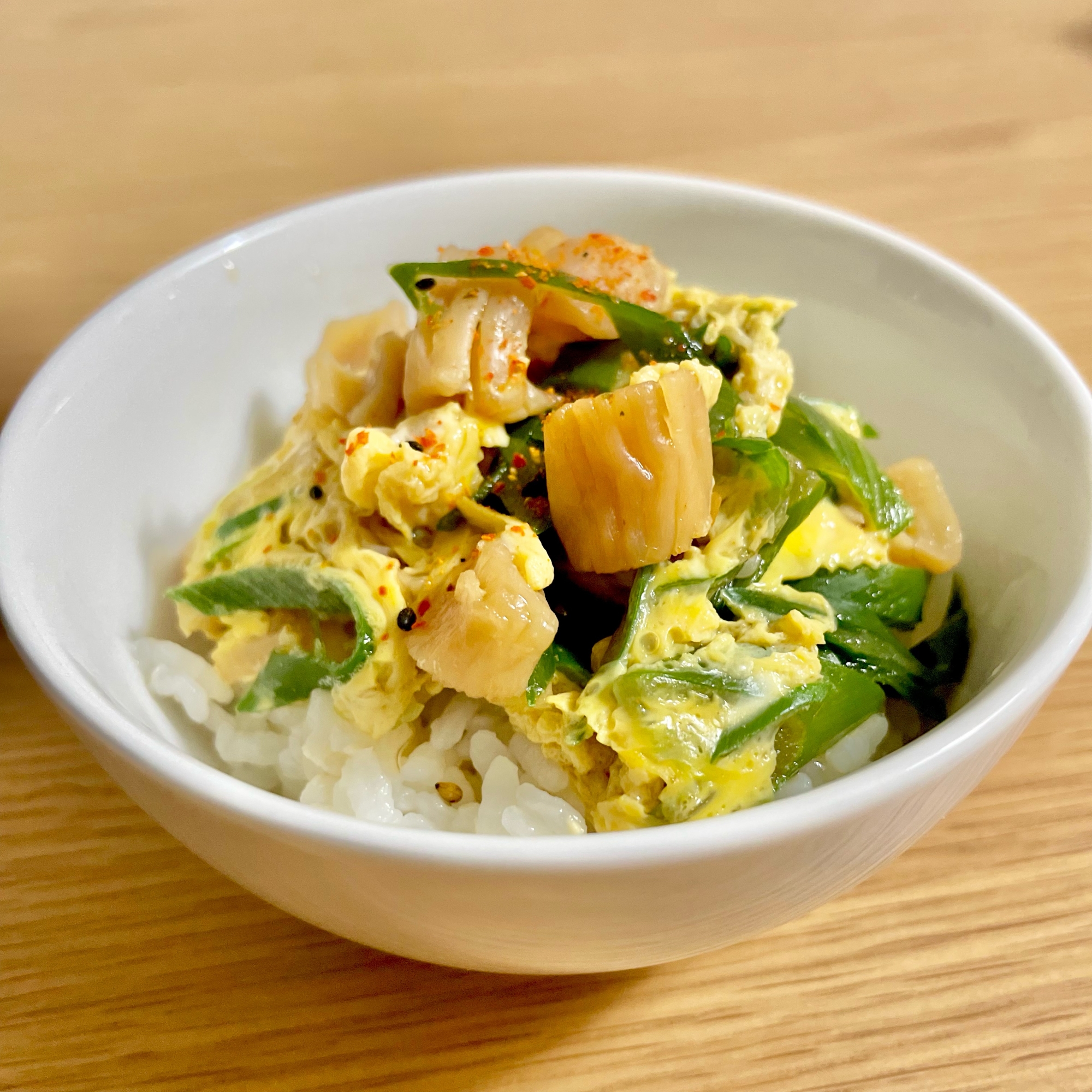 干貝柱と青ねぎの玉子とじ丼