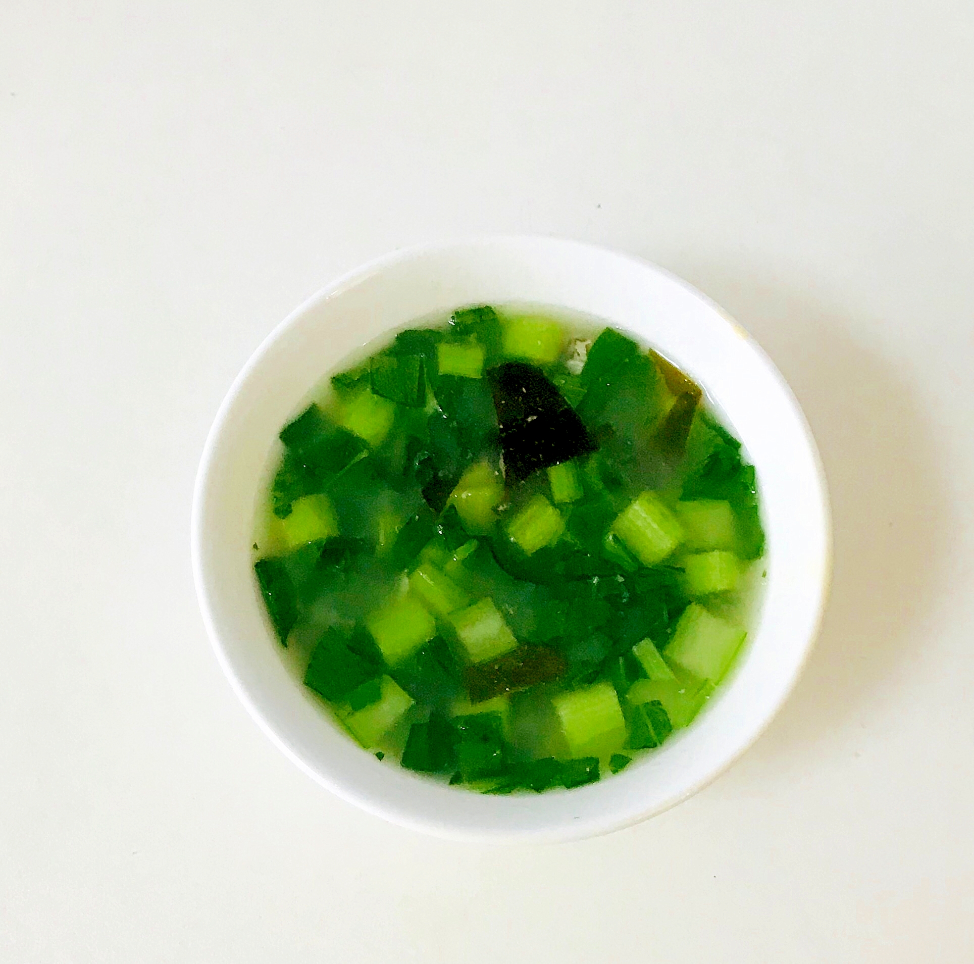 ワカメと小松菜の簡単味噌汁