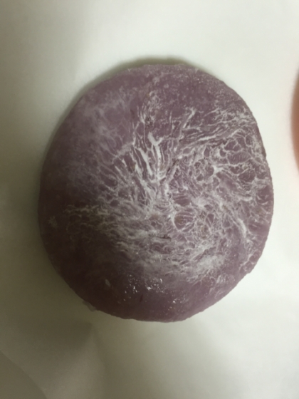 紫芋で牛乳餅