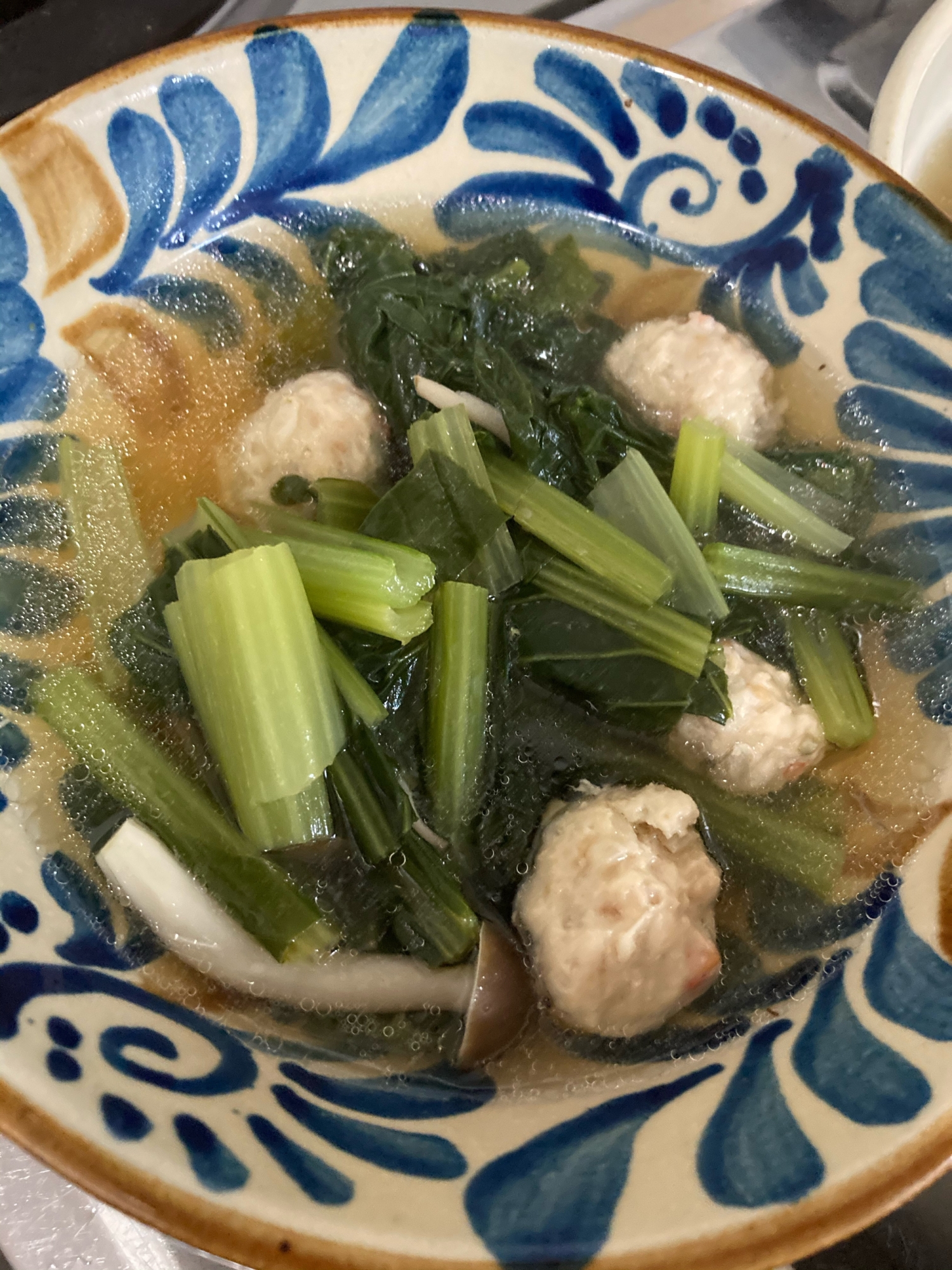 鶏団子と小松菜の汁物